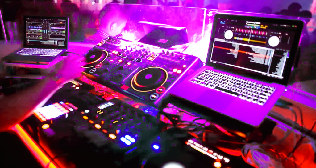 Tips for Hosting a DJ-Gaming Party